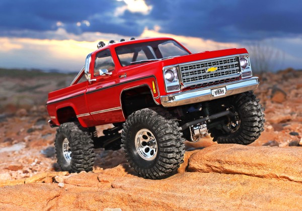 NEU TRAXXAS TRX-4M 79 Chevy K10 4x4 lifted rot 1/18 Crawler RTR Brushed, mit Akku und USB Ladegerät 